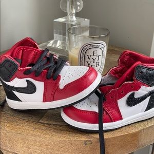 Jordan 1 Deadstock (never worn)satin snakeskin
